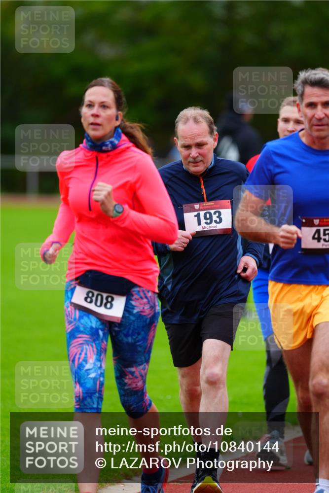 11.10.2026 - Bramfelder Halbmarathon 2026 LAZAROV Photography http://msf.ph/oto/10840144 11.10.2026 09:33:21 Laufen 808, 193, 45 meine-sportfotos.de