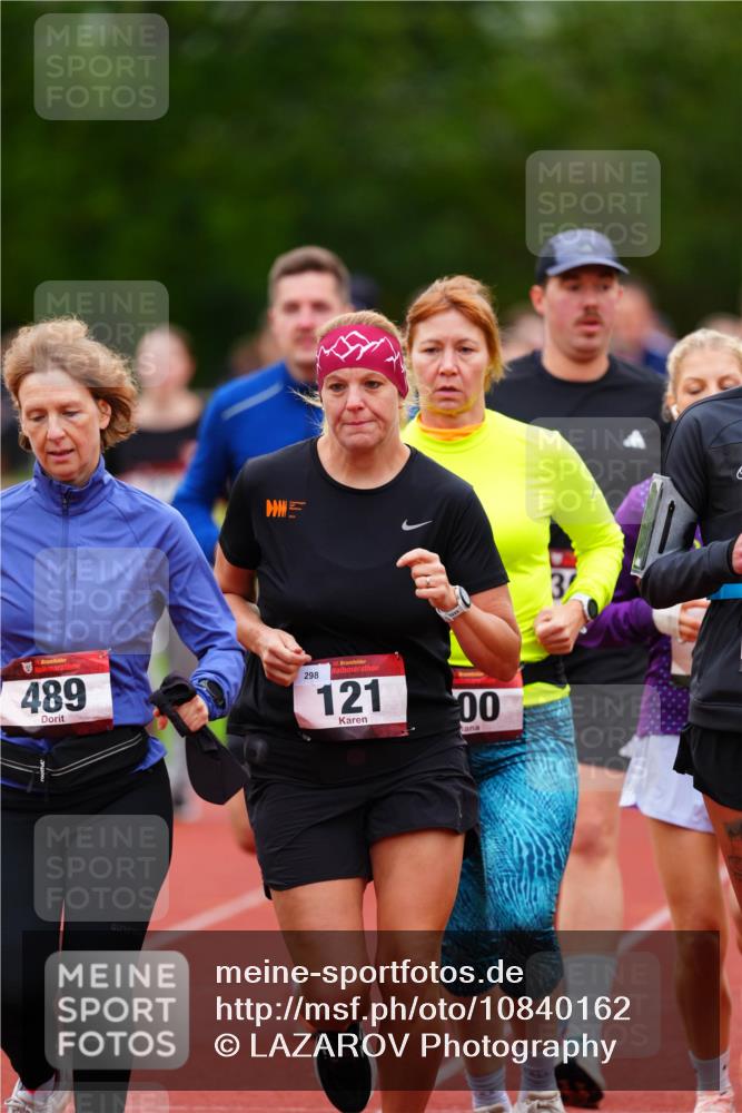 11.10.2026 - Bramfelder Halbmarathon 2026 LAZAROV Photography http://msf.ph/oto/10840162 11.10.2026 09:33:32 Laufen 489, 298, 121, 00, 3 meine-sportfotos.de