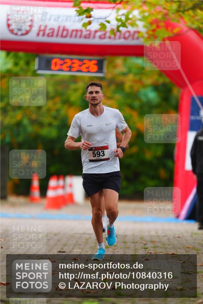 11.10.2026 - Bramfelder Halbmarathon 2026 LAZAROV Photography http://msf.ph/oto/10840316 11.10.2026 09:53:24 Laufen 0, 23, 26, 593 meine-sportfotos.de