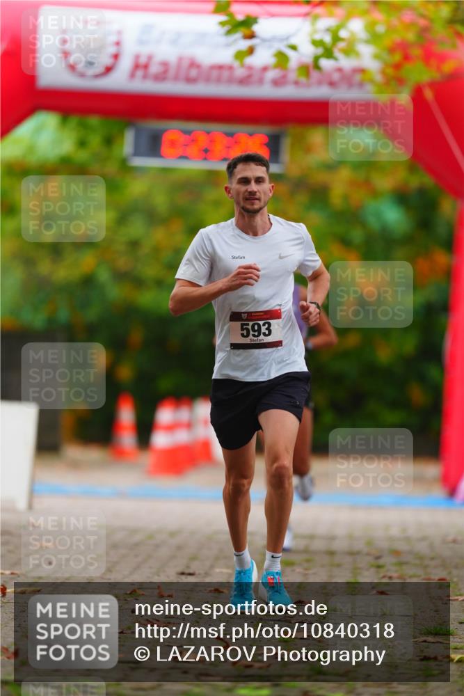 11.10.2026 - Bramfelder Halbmarathon 2026 LAZAROV Photography http://msf.ph/oto/10840318 11.10.2026 09:53:24 Laufen 593 meine-sportfotos.de