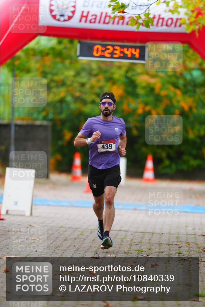 11.10.2026 - Bramfelder Halbmarathon 2026 LAZAROV Photography http://msf.ph/oto/10840339 11.10.2026 09:53:42 Laufen 0, 23, 44, 439 meine-sportfotos.de