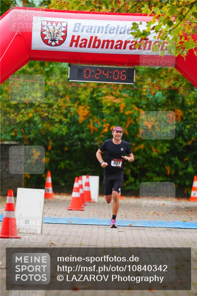 11.10.2026 - Bramfelder Halbmarathon 2026 LAZAROV Photography http://msf.ph/oto/10840342 11.10.2026 09:54:04 Laufen 1, 4, 327 meine-sportfotos.de
