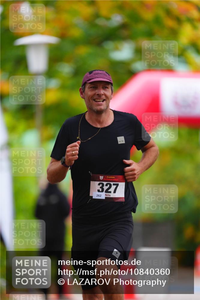 11.10.2026 - Bramfelder Halbmarathon 2026 LAZAROV Photography http://msf.ph/oto/10840360 11.10.2026 09:54:13 Laufen 35, 327, 262 meine-sportfotos.de