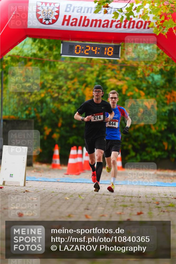 11.10.2026 - Bramfelder Halbmarathon 2026 LAZAROV Photography http://msf.ph/oto/10840365 11.10.2026 09:54:16 Laufen 0, 24, 18, 214, 444 meine-sportfotos.de