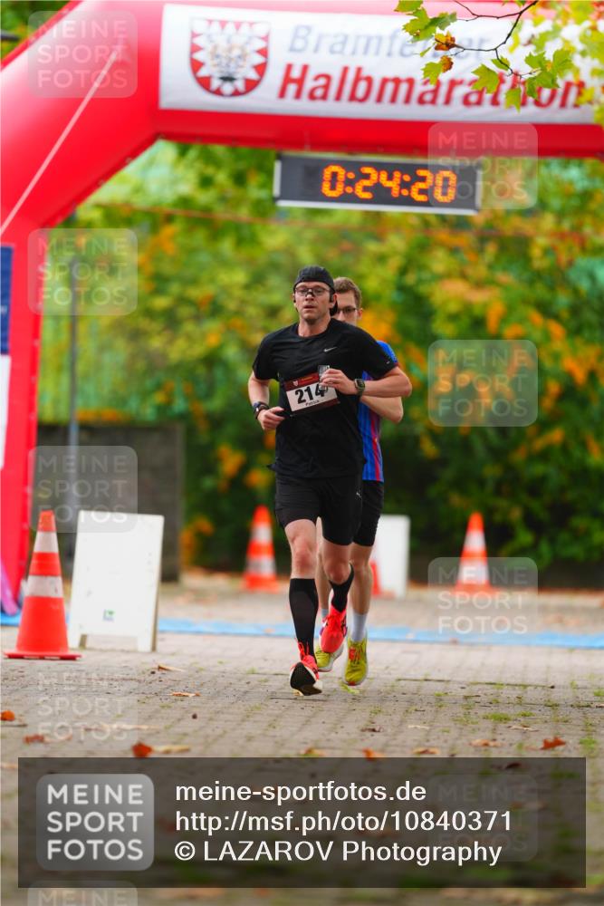 11.10.2026 - Bramfelder Halbmarathon 2026 LAZAROV Photography http://msf.ph/oto/10840371 11.10.2026 09:54:18 Laufen 0, 24, 20, 214 meine-sportfotos.de