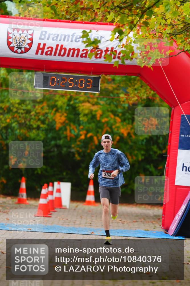 11.10.2026 - Bramfelder Halbmarathon 2026 LAZAROV Photography http://msf.ph/oto/10840376 11.10.2026 09:55:01 Laufen 10, 25, 03, 232 meine-sportfotos.de