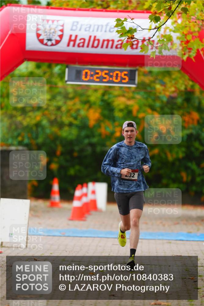 11.10.2026 - Bramfelder Halbmarathon 2026 LAZAROV Photography http://msf.ph/oto/10840383 11.10.2026 09:55:03 Laufen 0, 25, 05, 32 meine-sportfotos.de