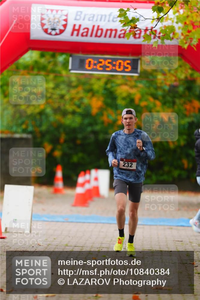 11.10.2026 - Bramfelder Halbmarathon 2026 LAZAROV Photography http://msf.ph/oto/10840384 11.10.2026 09:55:03 Laufen 0, 25, 05, 232 meine-sportfotos.de