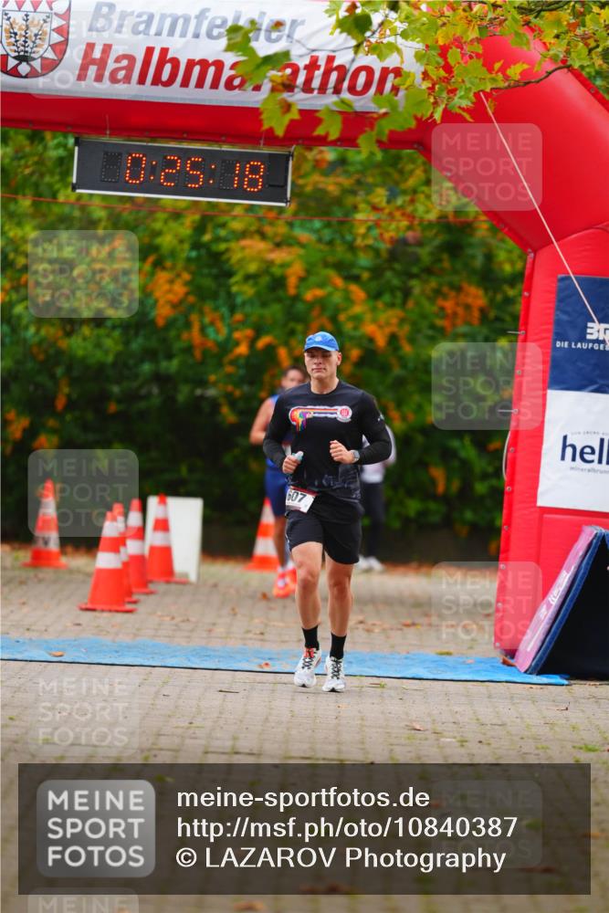 11.10.2026 - Bramfelder Halbmarathon 2026 LAZAROV Photography http://msf.ph/oto/10840387 11.10.2026 09:55:16 Laufen 00, 25, 38, 607 meine-sportfotos.de
