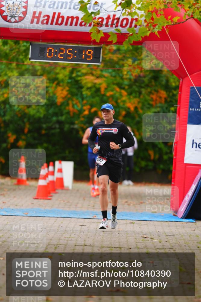 11.10.2026 - Bramfelder Halbmarathon 2026 LAZAROV Photography http://msf.ph/oto/10840390 11.10.2026 09:55:17 Laufen 0, 25, 19, 607 meine-sportfotos.de