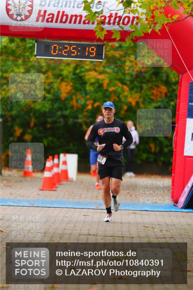 11.10.2026 - Bramfelder Halbmarathon 2026 LAZAROV Photography http://msf.ph/oto/10840391 11.10.2026 09:55:17 Laufen 0, 25, 19, 607 meine-sportfotos.de