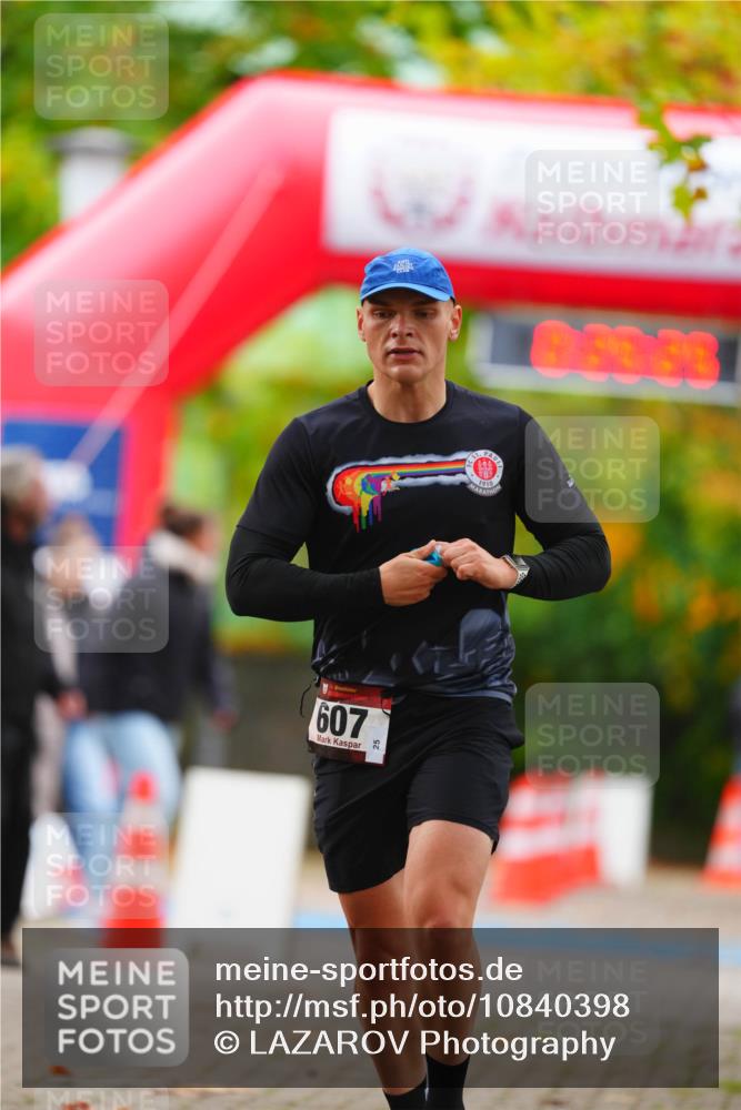 11.10.2026 - Bramfelder Halbmarathon 2026 LAZAROV Photography http://msf.ph/oto/10840398 11.10.2026 09:55:23 Laufen 9, 39, 38, 607, 25 meine-sportfotos.de