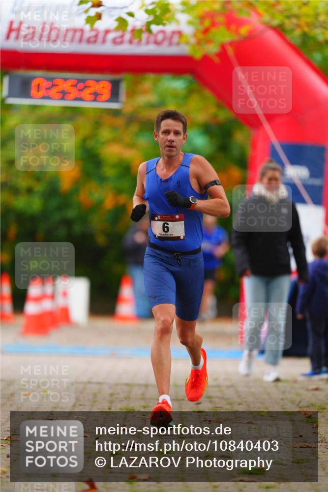 11.10.2026 - Bramfelder Halbmarathon 2026 LAZAROV Photography http://msf.ph/oto/10840403 11.10.2026 09:55:27 Laufen 0, 25, 29, 6 meine-sportfotos.de