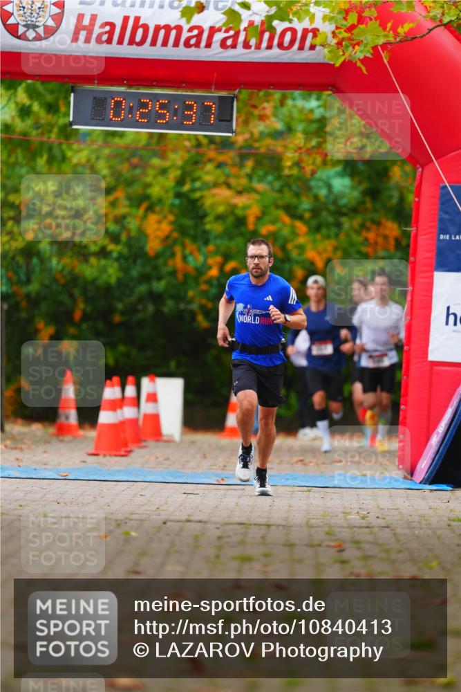 11.10.2026 - Bramfelder Halbmarathon 2026 LAZAROV Photography http://msf.ph/oto/10840413 11.10.2026 09:55:35 Laufen 10, 25, 37 meine-sportfotos.de