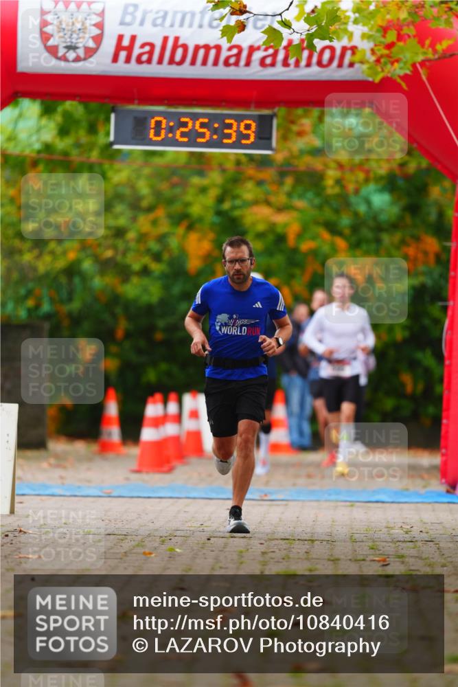 11.10.2026 - Bramfelder Halbmarathon 2026 LAZAROV Photography http://msf.ph/oto/10840416 11.10.2026 09:55:37 Laufen 0, 25, 39 meine-sportfotos.de