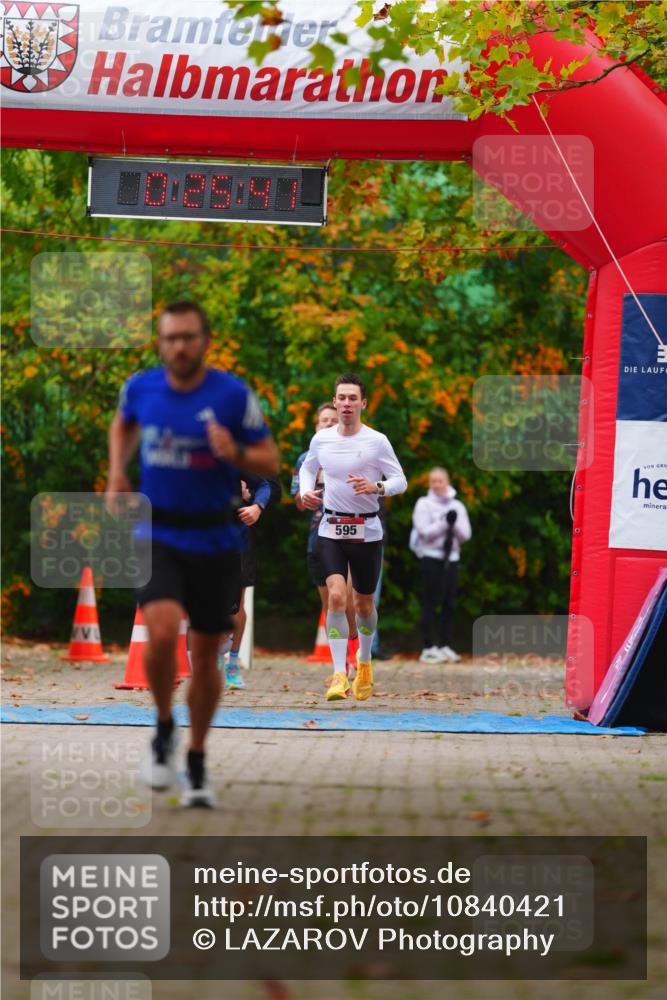 11.10.2026 - Bramfelder Halbmarathon 2026 LAZAROV Photography http://msf.ph/oto/10840421 11.10.2026 09:55:39 Laufen 595 meine-sportfotos.de