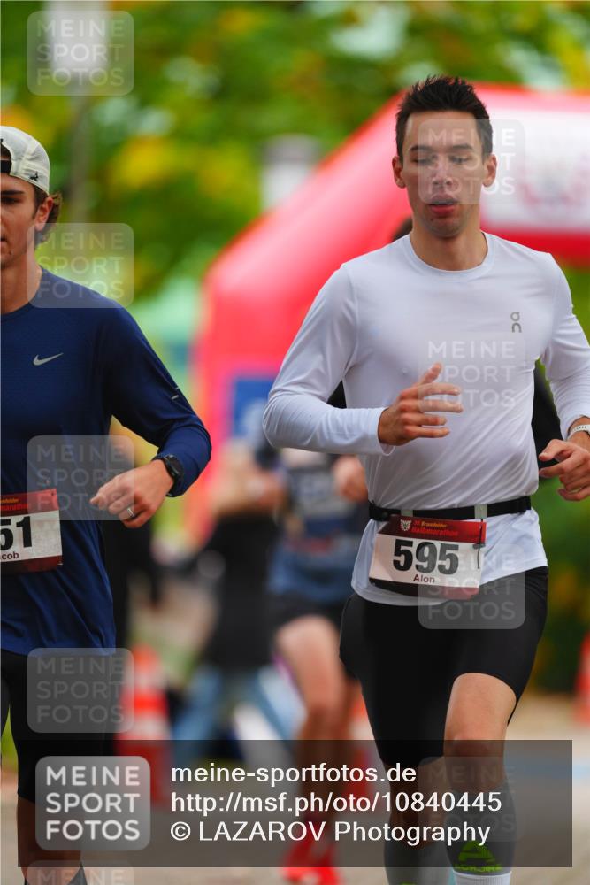 11.10.2026 - Bramfelder Halbmarathon 2026 LAZAROV Photography http://msf.ph/oto/10840445 11.10.2026 09:55:50 Laufen 51, 595 meine-sportfotos.de