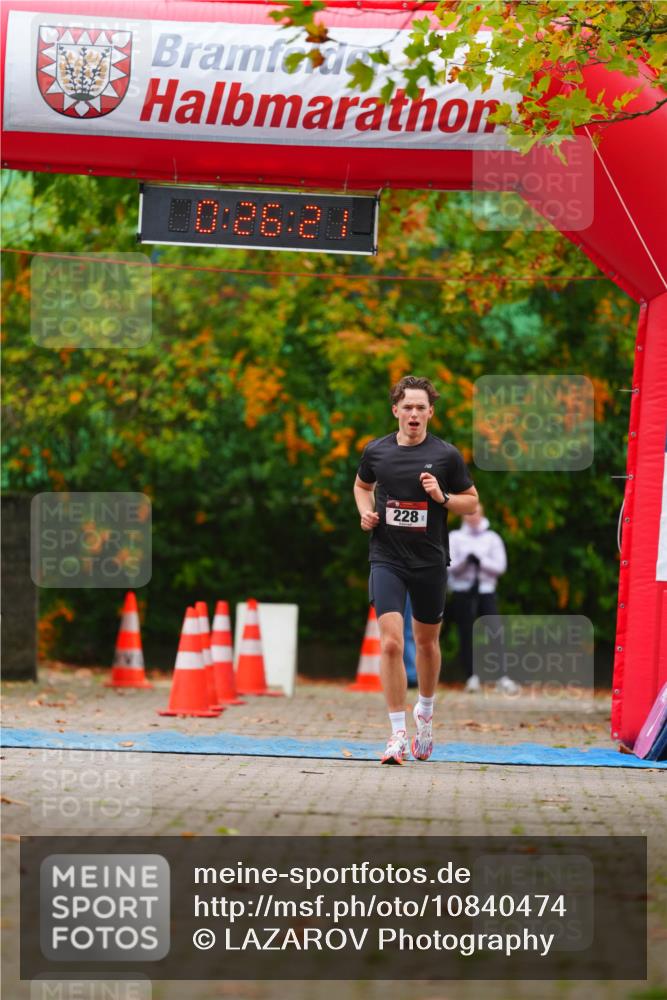 11.10.2026 - Bramfelder Halbmarathon 2026 LAZAROV Photography http://msf.ph/oto/10840474 11.10.2026 09:56:19 Laufen 0, 26, 20, 228 meine-sportfotos.de