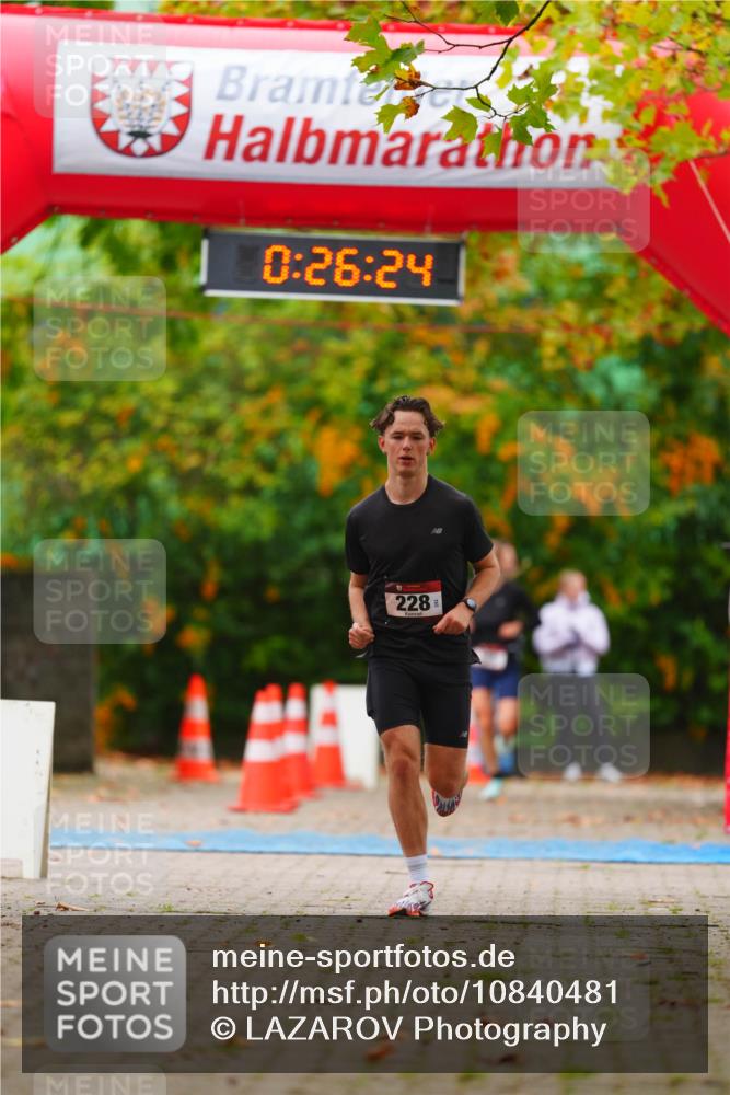 11.10.2026 - Bramfelder Halbmarathon 2026 LAZAROV Photography http://msf.ph/oto/10840481 11.10.2026 09:56:22 Laufen 0, 26, 24, 228 meine-sportfotos.de