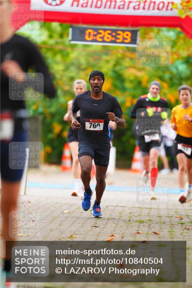 11.10.2026 - Bramfelder Halbmarathon 2026 LAZAROV Photography http://msf.ph/oto/10840504 11.10.2026 09:56:37 Laufen 0, 26, 39, 760 meine-sportfotos.de
