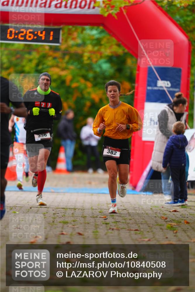 11.10.2026 - Bramfelder Halbmarathon 2026 LAZAROV Photography http://msf.ph/oto/10840508 11.10.2026 09:56:39 Laufen 0, 26, 41, 336, 382 meine-sportfotos.de