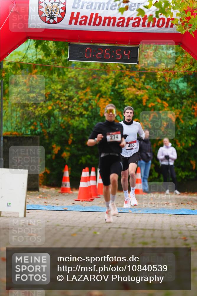 11.10.2026 - Bramfelder Halbmarathon 2026 LAZAROV Photography http://msf.ph/oto/10840539 11.10.2026 09:56:52 Laufen 274, 455 meine-sportfotos.de