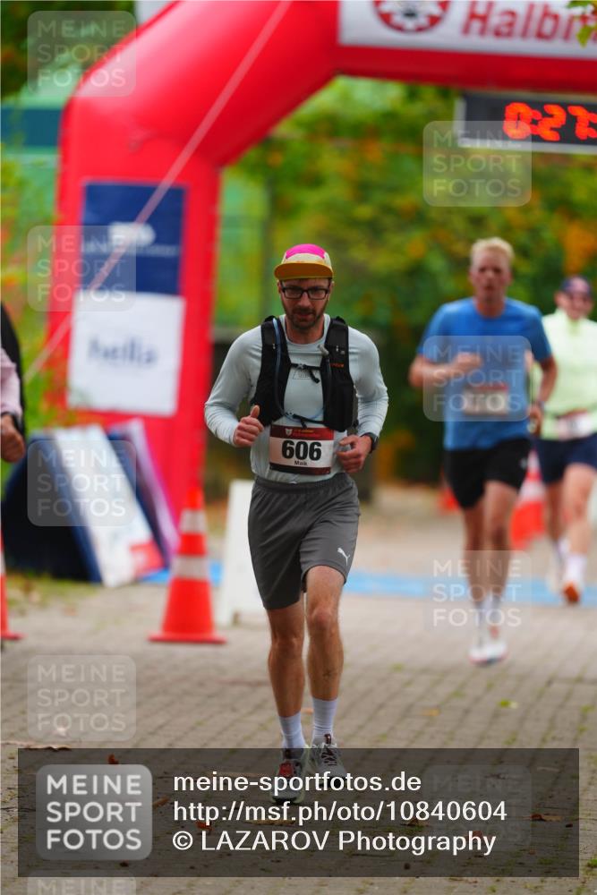 11.10.2026 - Bramfelder Halbmarathon 2026 LAZAROV Photography http://msf.ph/oto/10840604 11.10.2026 09:57:43 Laufen 606, 027 meine-sportfotos.de