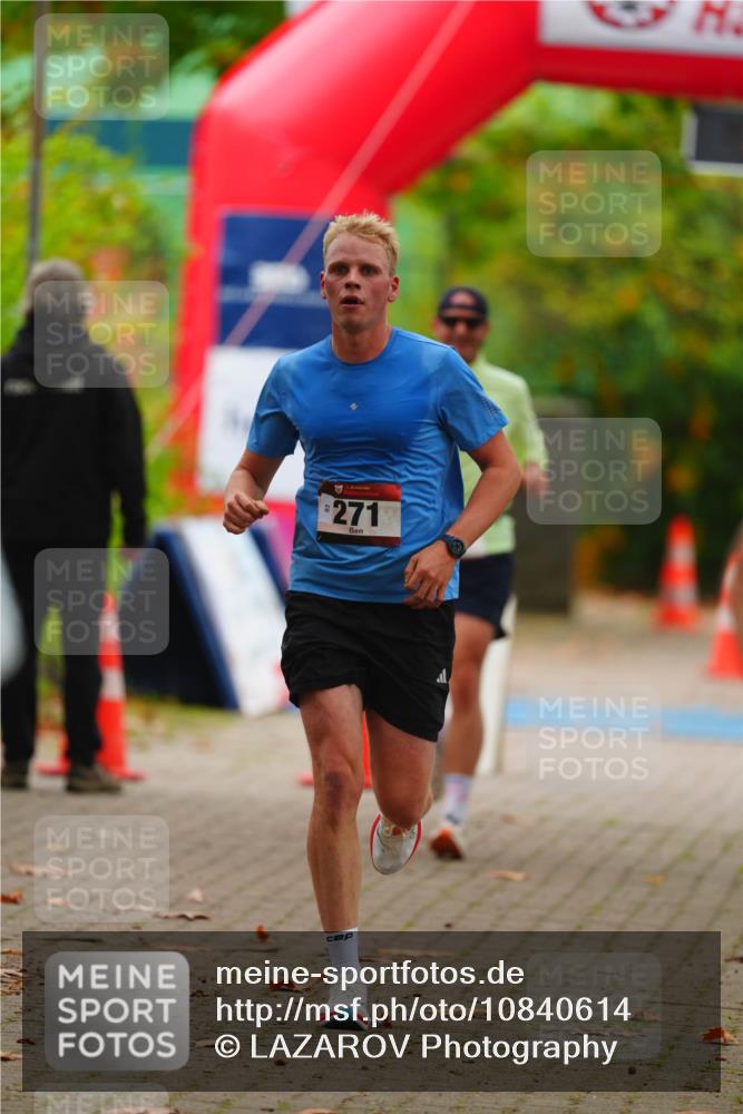 11.10.2026 - Bramfelder Halbmarathon 2026 LAZAROV Photography http://msf.ph/oto/10840614 11.10.2026 09:57:47 Laufen 271 meine-sportfotos.de