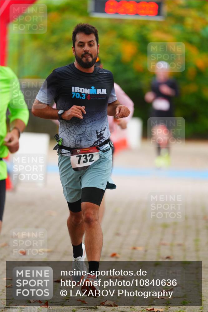 11.10.2026 - Bramfelder Halbmarathon 2026 LAZAROV Photography http://msf.ph/oto/10840636 11.10.2026 09:57:58 Laufen 70, 3, 732 meine-sportfotos.de
