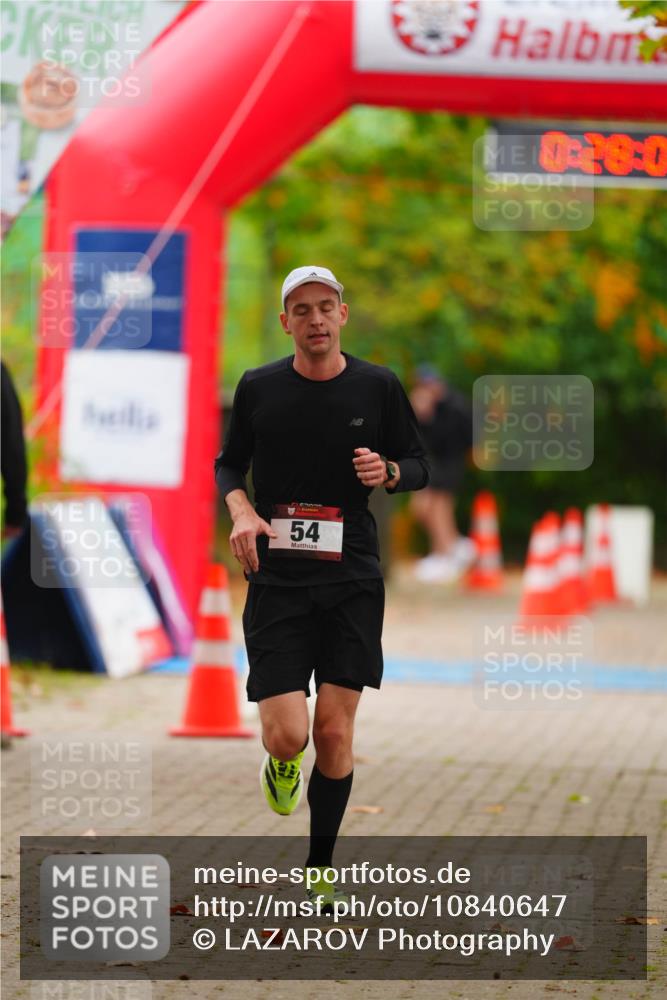 11.10.2026 - Bramfelder Halbmarathon 2026 LAZAROV Photography http://msf.ph/oto/10840647 11.10.2026 09:58:07 Laufen 0, 28, 0, 54 meine-sportfotos.de