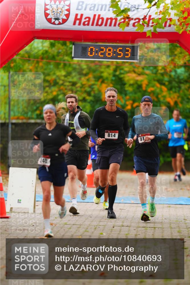 11.10.2026 - Bramfelder Halbmarathon 2026 LAZAROV Photography http://msf.ph/oto/10840693 11.10.2026 09:58:51 Laufen 240, 10, 28, 53, 814, 81 meine-sportfotos.de
