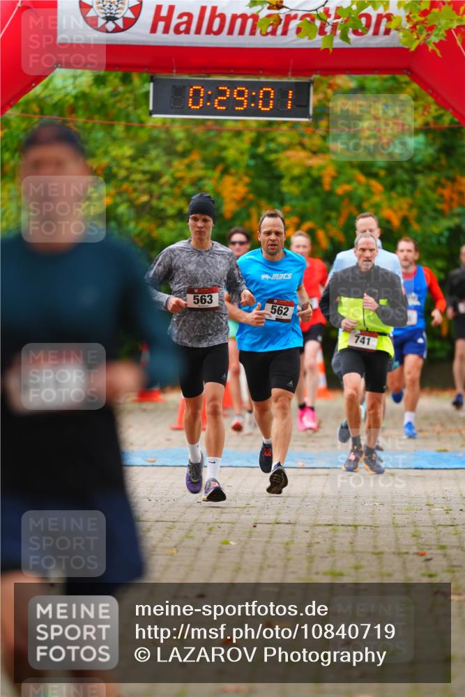 11.10.2026 - Bramfelder Halbmarathon 2026 LAZAROV Photography http://msf.ph/oto/10840719 11.10.2026 09:58:59 Laufen 10, 29, 01, 563, 562, 741 meine-sportfotos.de