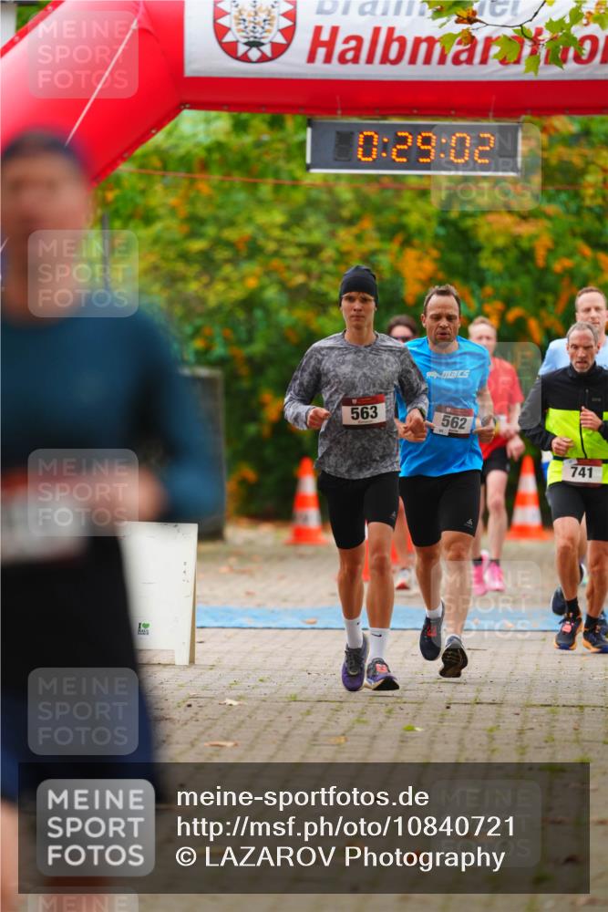 11.10.2026 - Bramfelder Halbmarathon 2026 LAZAROV Photography http://msf.ph/oto/10840721 11.10.2026 09:59:00 Laufen 0, 29, 02, 563, 562, 741 meine-sportfotos.de