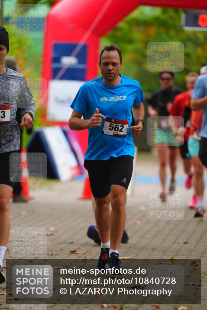 11.10.2026 - Bramfelder Halbmarathon 2026 LAZAROV Photography http://msf.ph/oto/10840728 11.10.2026 09:59:06 Laufen 3, 562, 65 meine-sportfotos.de