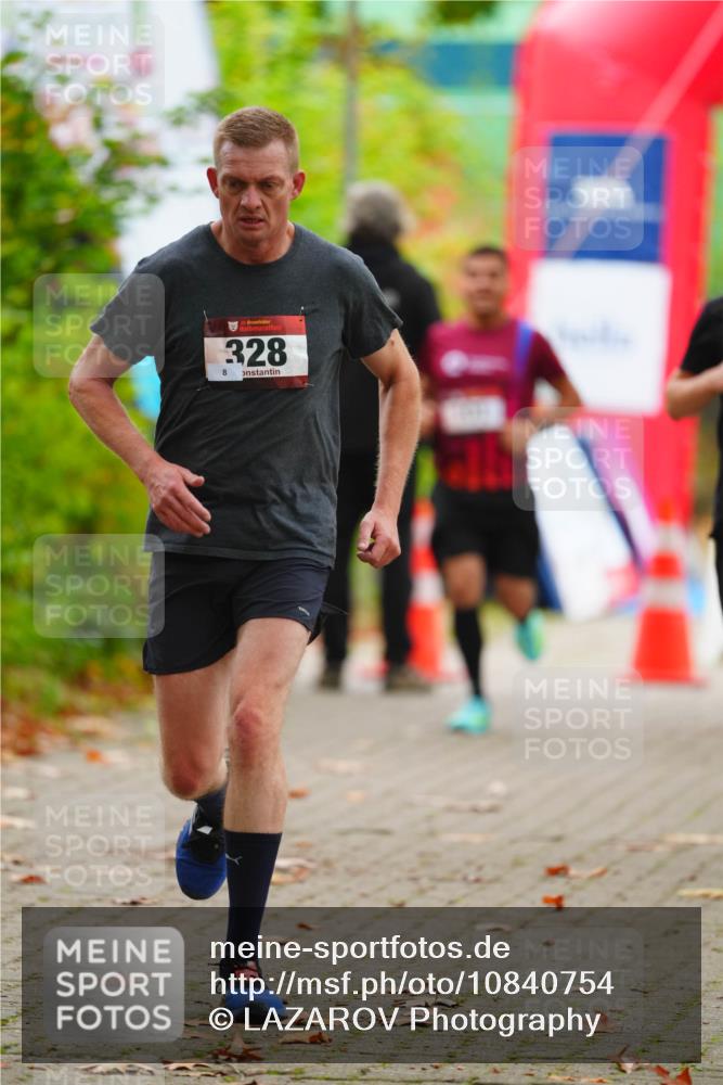 11.10.2026 - Bramfelder Halbmarathon 2026 LAZAROV Photography http://msf.ph/oto/10840754 11.10.2026 09:59:20 Laufen 328, 8 meine-sportfotos.de