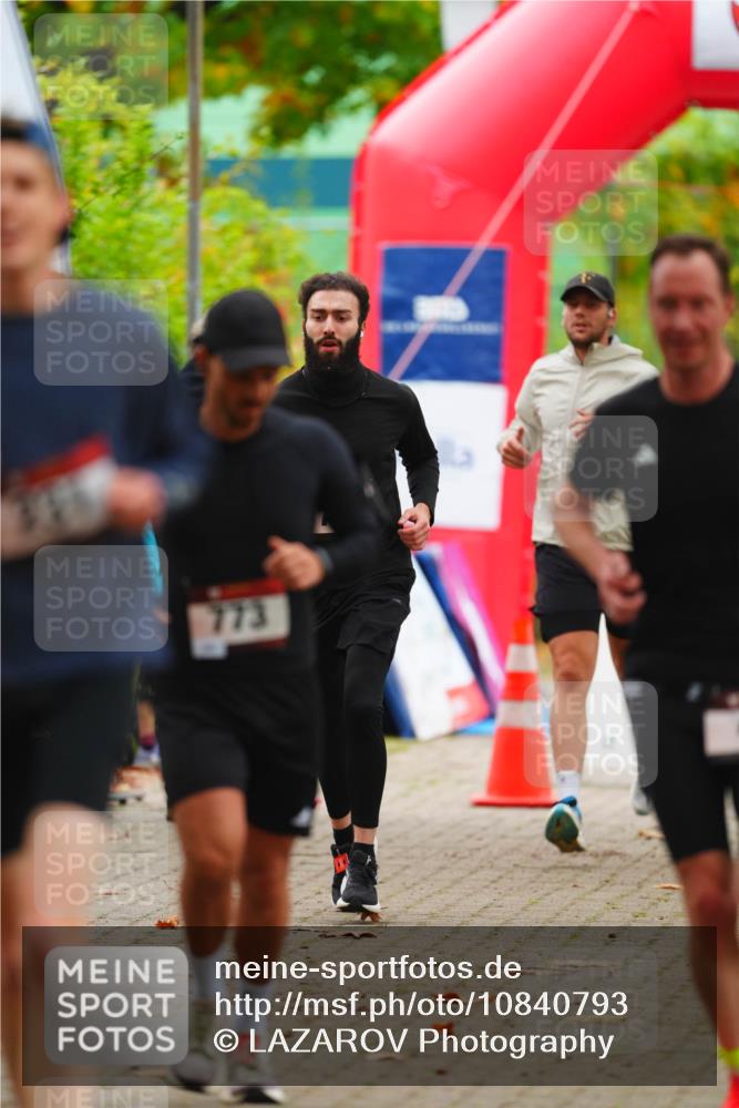 11.10.2026 - Bramfelder Halbmarathon 2026 LAZAROV Photography http://msf.ph/oto/10840793 11.10.2026 09:59:42 Laufen  meine-sportfotos.de