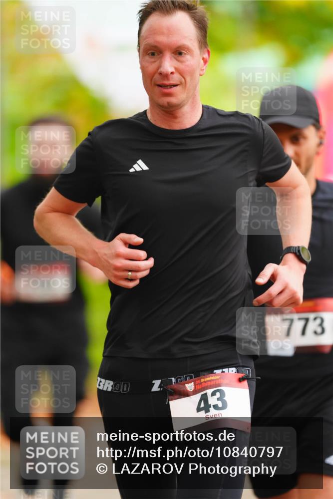 11.10.2026 - Bramfelder Halbmarathon 2026 LAZAROV Photography http://msf.ph/oto/10840797 11.10.2026 09:59:45 Laufen 35, 43, 773 meine-sportfotos.de