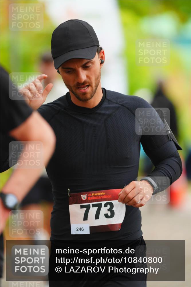 11.10.2026 - Bramfelder Halbmarathon 2026 LAZAROV Photography http://msf.ph/oto/10840800 11.10.2026 09:59:46 Laufen 621, 35, 773, 246 meine-sportfotos.de