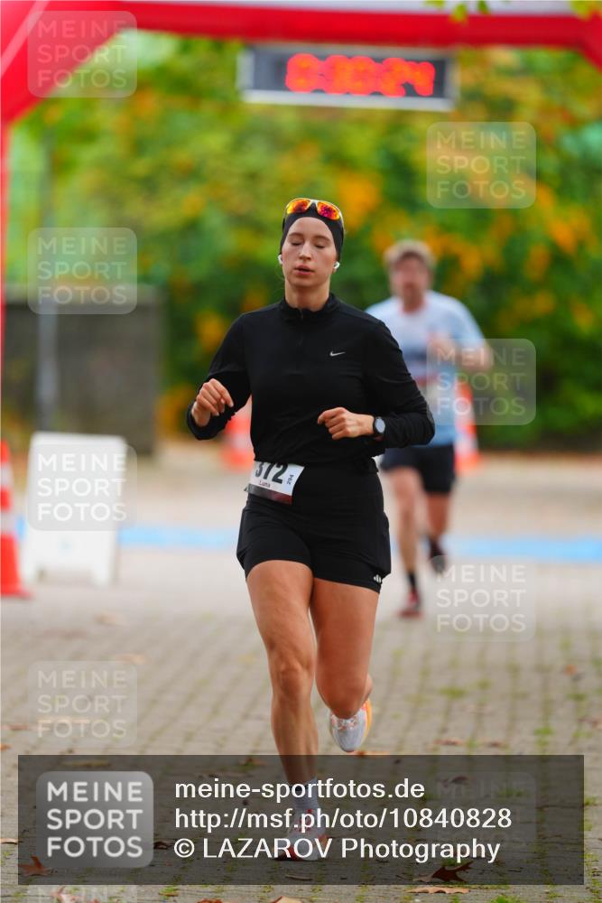 11.10.2026 - Bramfelder Halbmarathon 2026 LAZAROV Photography http://msf.ph/oto/10840828 11.10.2026 10:00:22 Laufen 372 meine-sportfotos.de