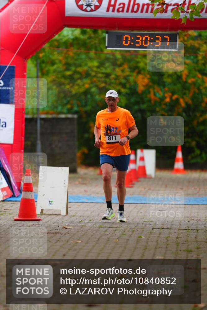 11.10.2026 - Bramfelder Halbmarathon 2026 LAZAROV Photography http://msf.ph/oto/10840852 11.10.2026 10:00:35 Laufen 10, 30, 37, 811 meine-sportfotos.de
