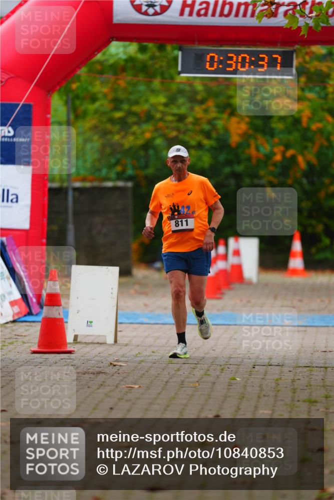 11.10.2026 - Bramfelder Halbmarathon 2026 LAZAROV Photography http://msf.ph/oto/10840853 11.10.2026 10:00:35 Laufen 0, 30, 37, 811 meine-sportfotos.de