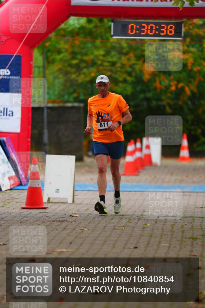 11.10.2026 - Bramfelder Halbmarathon 2026 LAZAROV Photography http://msf.ph/oto/10840854 11.10.2026 10:00:36 Laufen 811, 10, 30, 38 meine-sportfotos.de