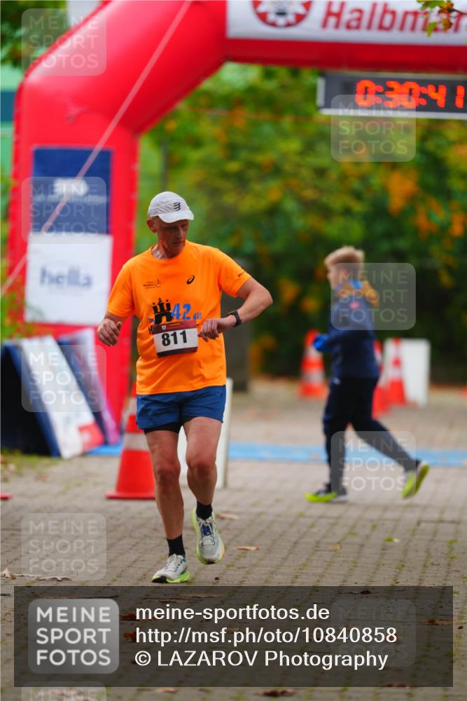 11.10.2026 - Bramfelder Halbmarathon 2026 LAZAROV Photography http://msf.ph/oto/10840858 11.10.2026 10:00:39 Laufen 42, 811, 0, 30, 41 meine-sportfotos.de