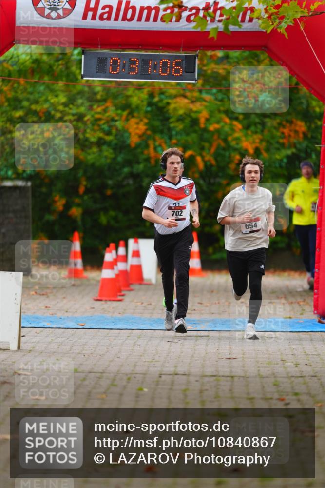 11.10.2026 - Bramfelder Halbmarathon 2026 LAZAROV Photography http://msf.ph/oto/10840867 11.10.2026 10:01:04 Laufen 21, 702, 654 meine-sportfotos.de
