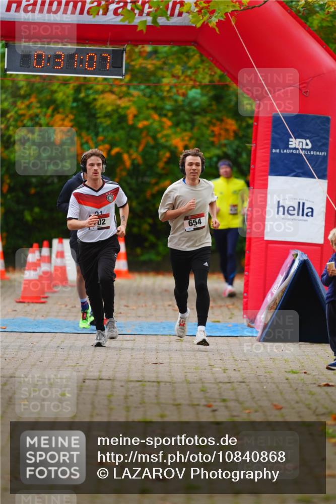 11.10.2026 - Bramfelder Halbmarathon 2026 LAZAROV Photography http://msf.ph/oto/10840868 11.10.2026 10:01:05 Laufen 10, 33, 07, 01, 02, 654 meine-sportfotos.de