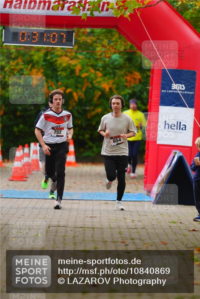 11.10.2026 - Bramfelder Halbmarathon 2026 LAZAROV Photography http://msf.ph/oto/10840869 11.10.2026 10:01:05 Laufen 00, 30, 07, 1, 702, 654 meine-sportfotos.de