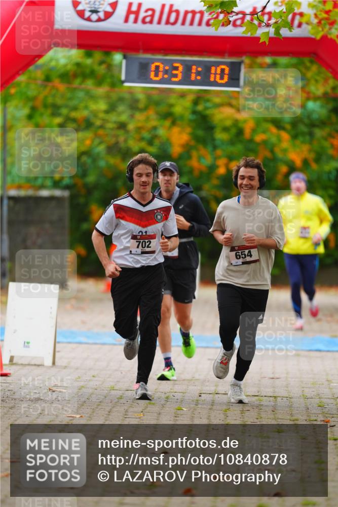 11.10.2026 - Bramfelder Halbmarathon 2026 LAZAROV Photography http://msf.ph/oto/10840878 11.10.2026 10:01:08 Laufen 0, 31, 10, 1, 702, 654 meine-sportfotos.de