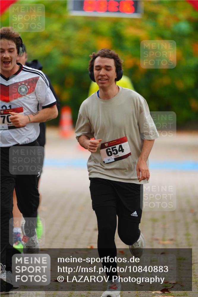 11.10.2026 - Bramfelder Halbmarathon 2026 LAZAROV Photography http://msf.ph/oto/10840883 11.10.2026 10:01:14 Laufen 70, 6, 35, 654, 31 meine-sportfotos.de