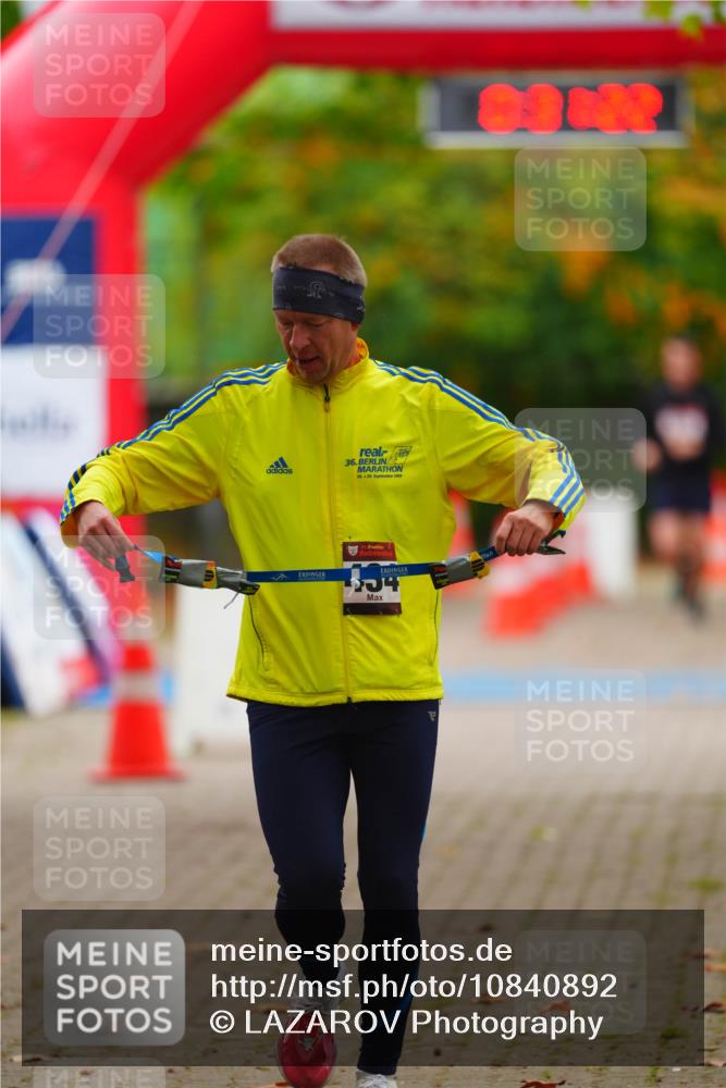 11.10.2026 - Bramfelder Halbmarathon 2026 LAZAROV Photography http://msf.ph/oto/10840892 11.10.2026 10:01:20 Laufen 36, 19, 20, 2009, 504 meine-sportfotos.de