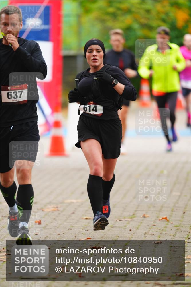 11.10.2026 - Bramfelder Halbmarathon 2026 LAZAROV Photography http://msf.ph/oto/10840950 11.10.2026 10:01:56 Laufen 637, 614 meine-sportfotos.de